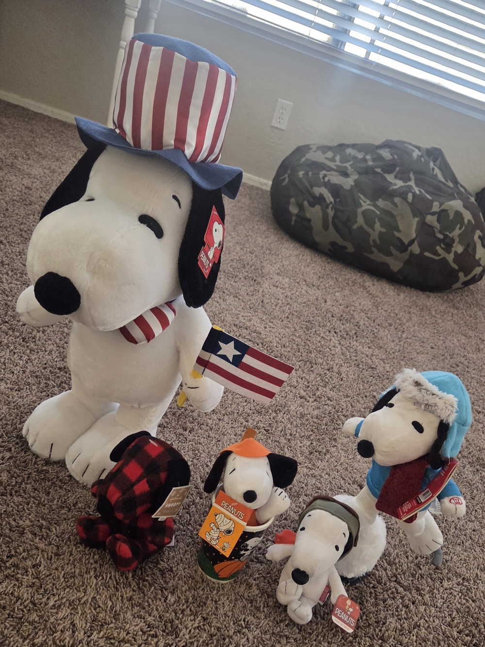 Peanuts Snoopy Plush Toy Set- 5 Total Lot Snoopy Holiday